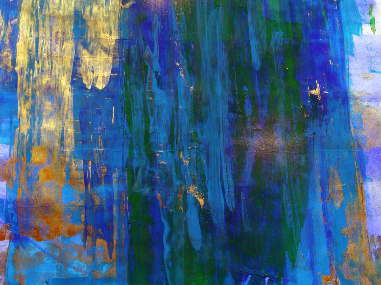 Listening to the music of Lenny Kravitz 2